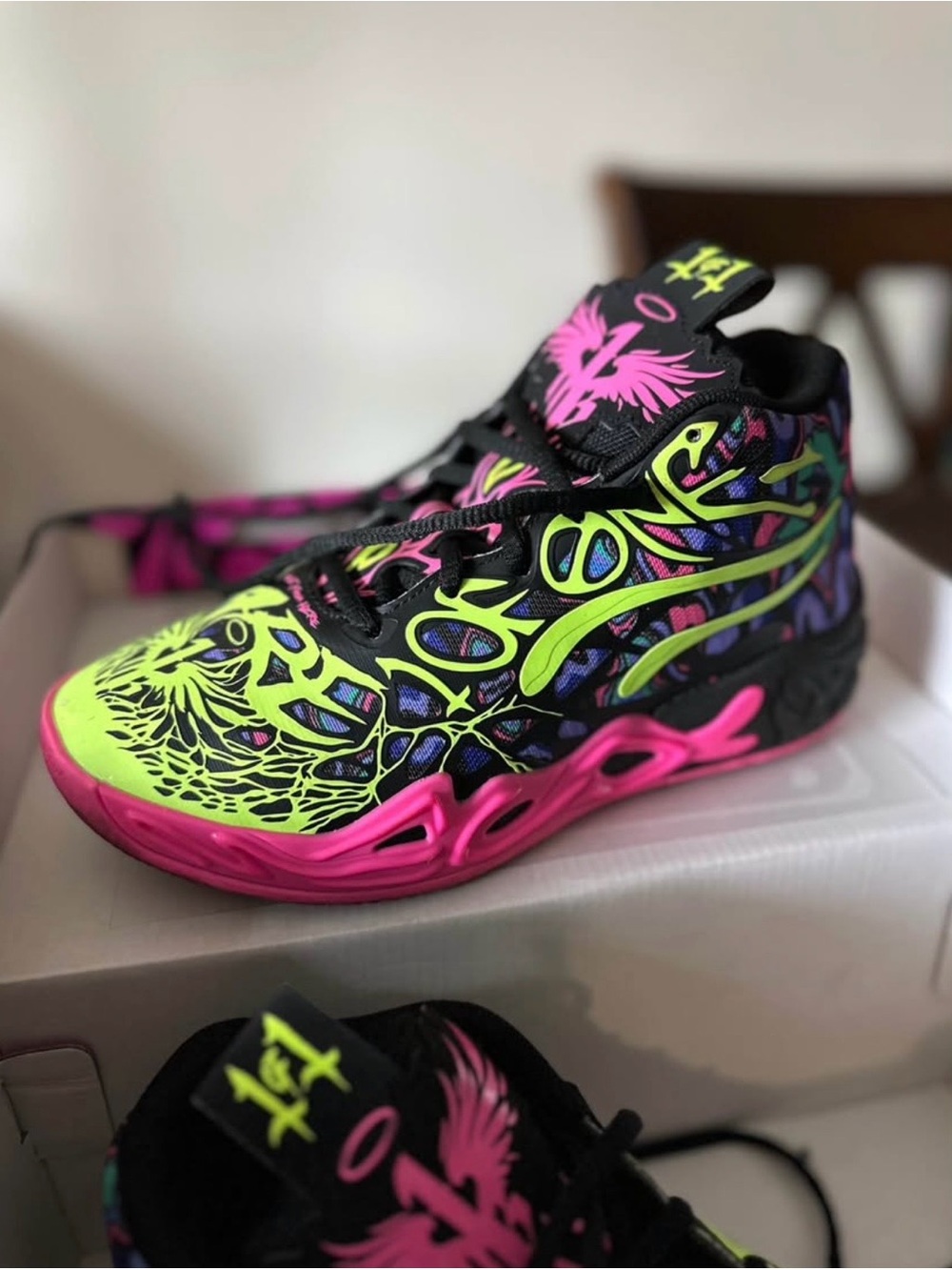 Puma MB.04 Heem JR
LaMelo Ball Basketball Shoes
| Youth Size 4.5Y | EUC
